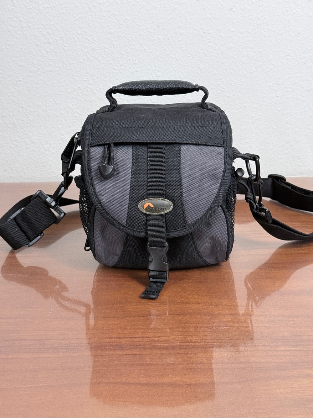 Lowepro EX 120 Black & Gray Compact Camera Bag with Shoulder Strap